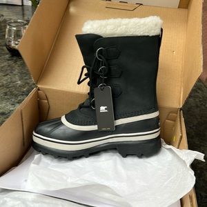 Caribu Sorel snow boots